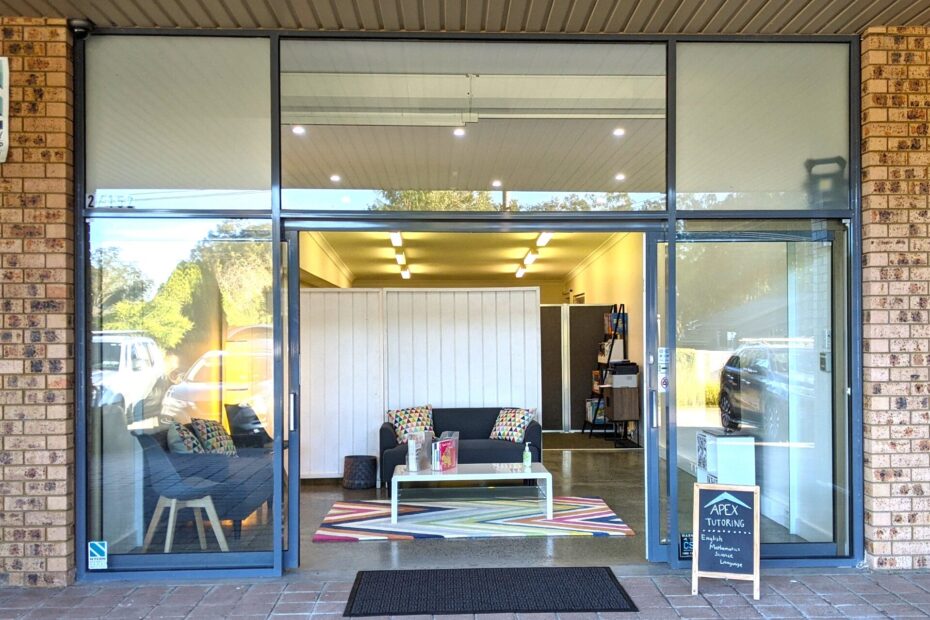 picture of Apex Tutoring shop front